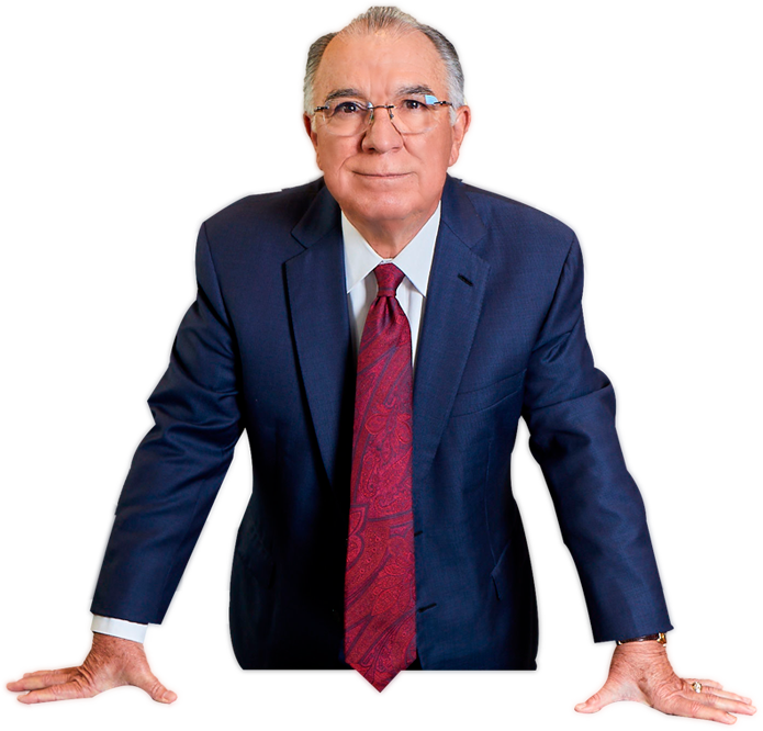 personal injury attorney Ezequiel Reyna Jr named businessman of the year by RGV Hispanic Chamber of Commerce_2025